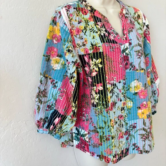 John Mark Multicolor patchwork kantha style Floral split neck 3/4 Sleeve Top - Picture 5 of 14